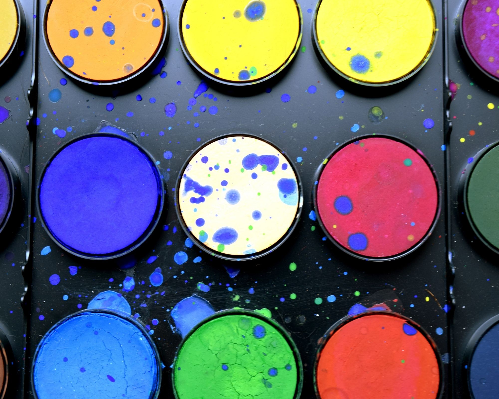 La taille de la palette de couleurs compte.
