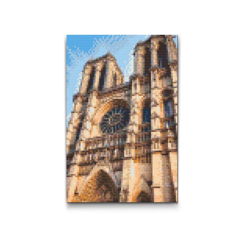 M2_Diamond_Paintings_-_Notre_Dame_up_close