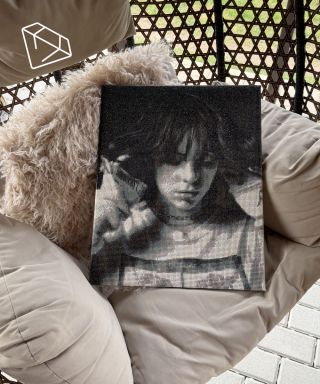 Bleščeč portret vaše najljubše pevke! 💎 Billie Eilish v obliki osupljivega diamantnega slikanja, izdelanega iz lastne...