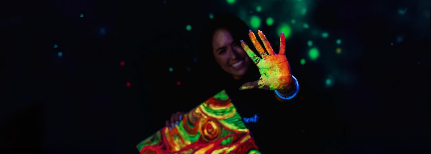 ArtNeon color play painting in the dark luminescent pigment ArtMoment