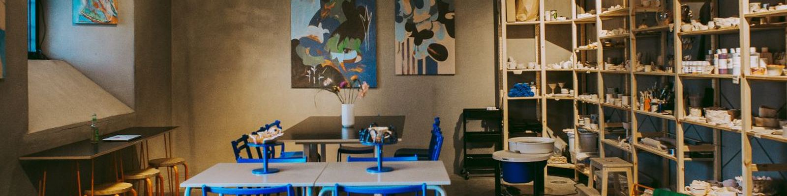 malování hrnků praha keramický workshop
