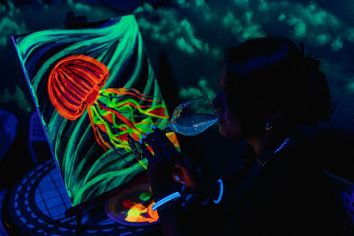 hosté malování ve tmě ArtNeon
