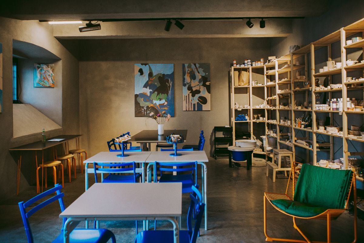 book a pottery class in Prague