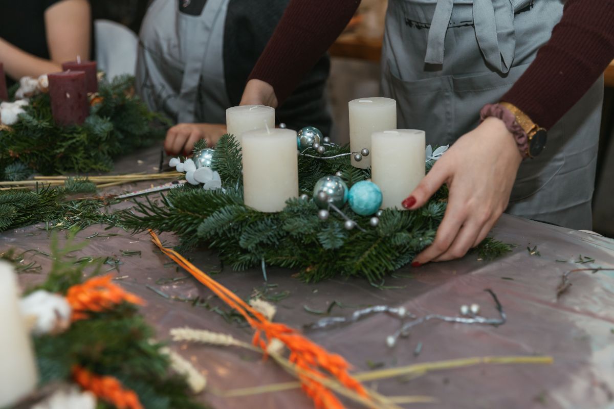 Výroba adventních věnců v Brně kurz ArtMoment