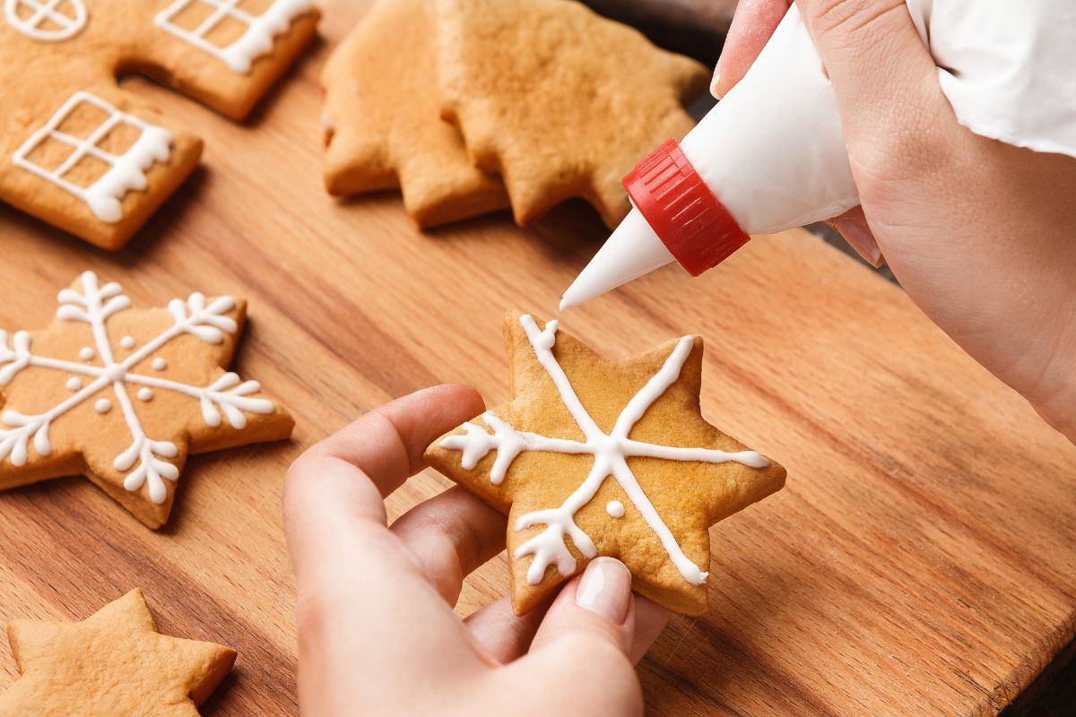 zdobení perníčků Praha – adventní workshop