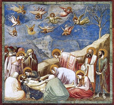 Oplakávání Krista od Giotta, 1303–1305 – truchlící postavy kolem mrtvého Krista pod modrým nebem s naříkajícími anděly, malý náhled