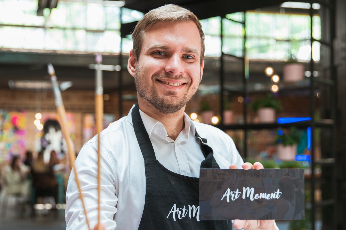 Různé varianty dárkových poukazů pro muže na zážitky ArtMoment