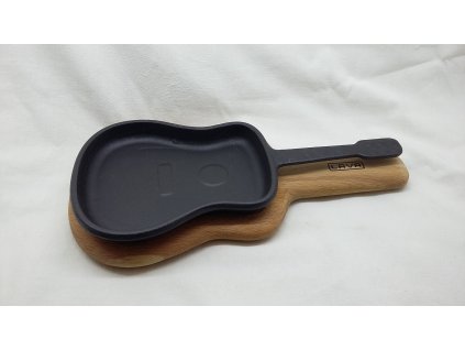 LAVA METAL Kytara - litinový talíř s dřevěným podstavcem