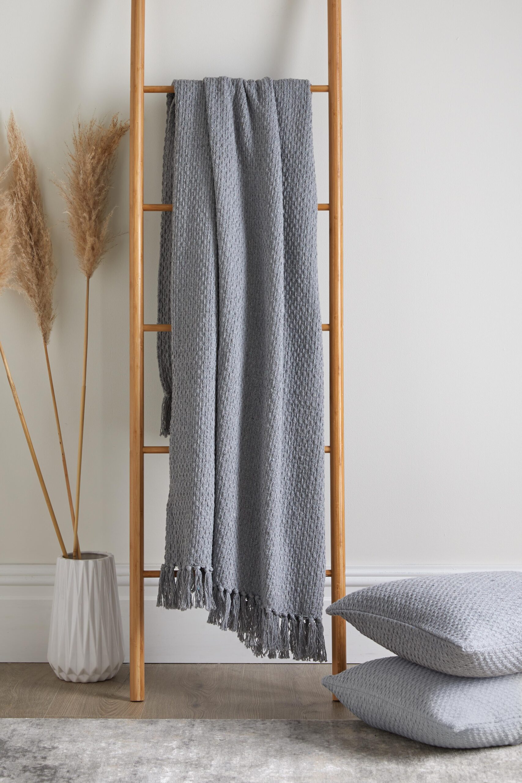 Ulster Weavers Přehoz Hayden Grey 130x180