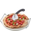 14420 gefu pizzastein mit gestell und pizzaschneider darioso rund 01 1920x1920