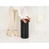 Laundry Bin, 35L, Plastic Lid Matt Black 8710755242342 Brabantia 96dpi 1000x1000px 7 NR 34810