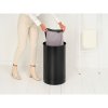 Laundry Bin, 60L, Plastic Lid Matt Black 8710755242380 Brabantia 96dpi 1000x1000px 7 NR 34826