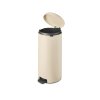 NewIcon Pedal Bin, 30L Soft Beige 8710755149962 Brabantia 96dpi 1000x1000px 7 NR 27500