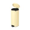 NewIcon Pedal Bin, 30L Mellow Yellow 8710755233845 Brabantia 96dpi 1000x1000px 7 NR 35575