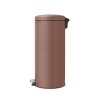 NewIcon Pedal Bin, 30L Satin Taupe 8710755234040 Brabantia 96dpi 1000x1000px 7 NR 35948
