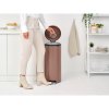 NewIcon Pedal Bin, 30L Satin Taupe 8710755234040 Brabantia 96dpi 1000x1000px 7 NR 35899