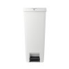 StepUp Pedal Bin 40L Light Grey 8710755800009 Brabantia 300dpi 3401x5101px 6 NR 24959