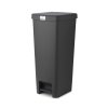 StepUp Pedal Bin 40L Dark Grey 8710755800023 Brabantia 96dpi 1000x1000px 7 NR 24971