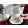 27563 2 svatecne prostreny stul s porcelanovym servisem croft advent berries znacky by inspire kolekce zahrnuje melky talir hluboky talir misku a salek s vanocnim motivem stromku andela a bobuli fotografi