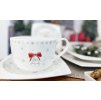 27374 1 bily porcelanovy jumbo hrnek koleda 2025 zdobeny motivem cervene masle a stribrneho zvonecku