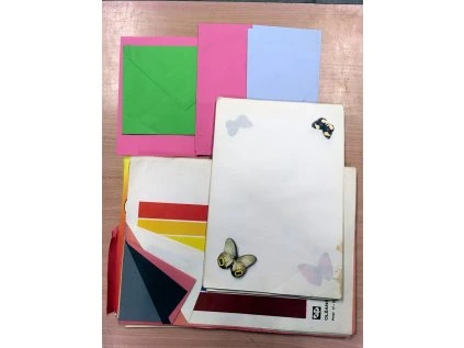 barevné papíry