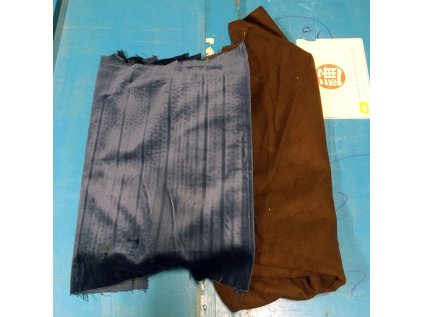 samet hnedy a modrý