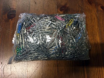 sponky kancelářské