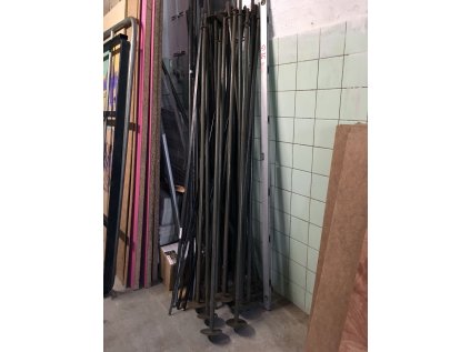 tyče kovové stanové