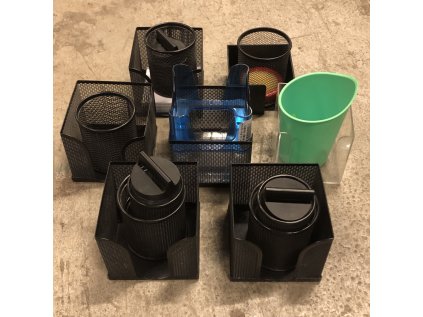 organizatory na tužky a zápisníky