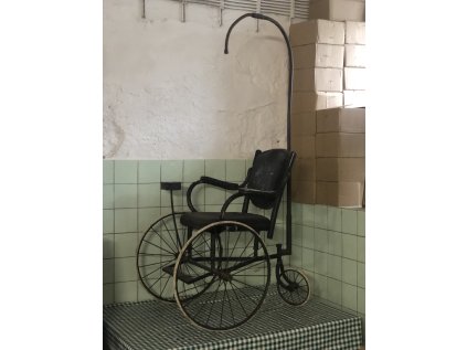 Tříkolové křeslo