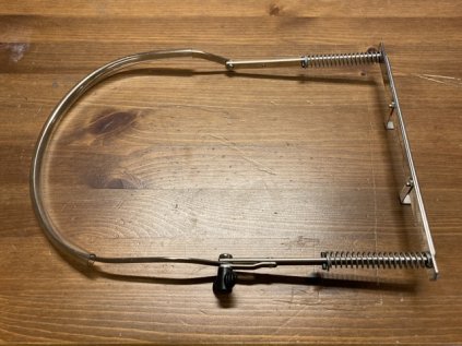 držák na harmoniku