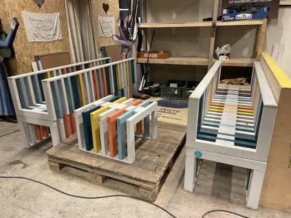 Lavičky aka stojany na kola