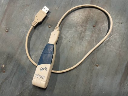 něco do USB