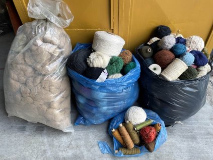 vlna bavlna příze a látky