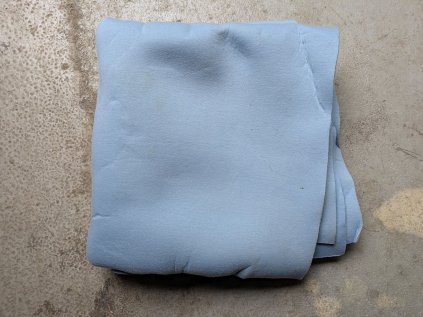 Modrý tenký molitan