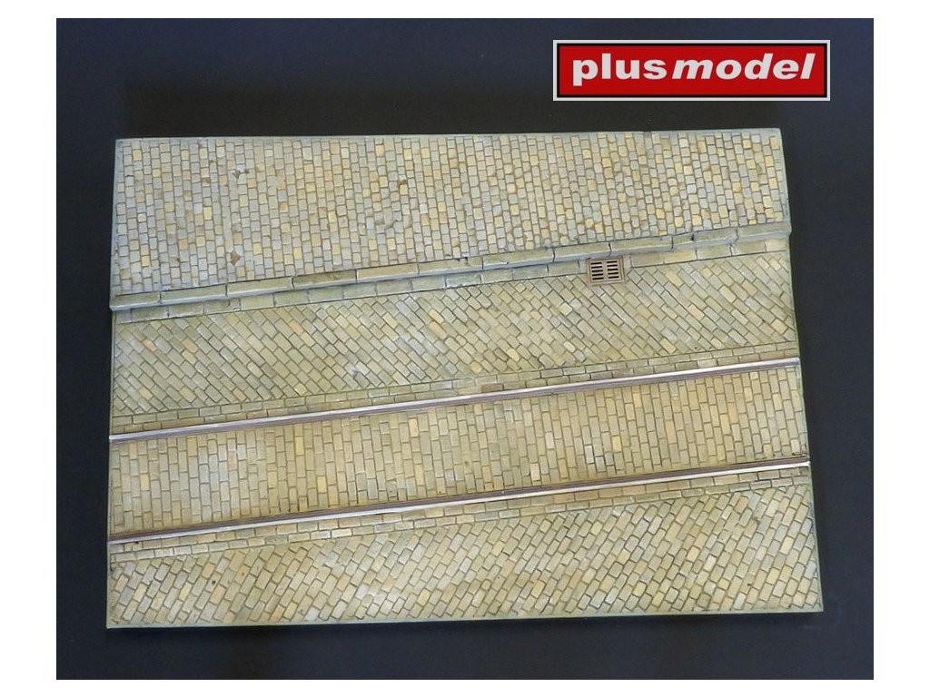 1/35 Display base - Cobblestone street wit tram tracks