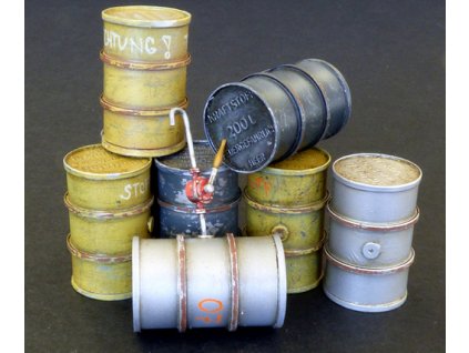 1/35 German fuel barrels