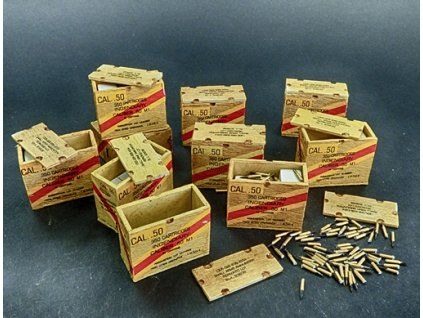 1/32 US ammunition boxes with cartons of charges