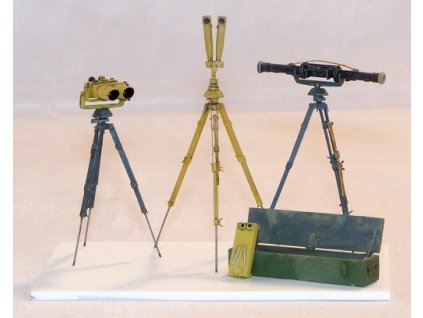 1/35 German Field Optical Equipment