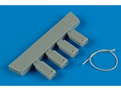 1/48 Universal Navy Wheel Chock with Nylon Rope - early prod