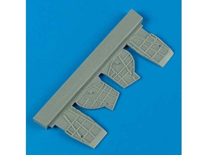 1/72 SB2C Helldiver undercarriage covers - ACADEMY