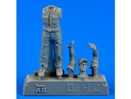 1/48 U.S. Army aircraft mechanic WWII - Pacific th
