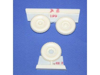 1/35 Chevr.15cwt4x2Canada wheels9x16 Cros(Dunlop)I