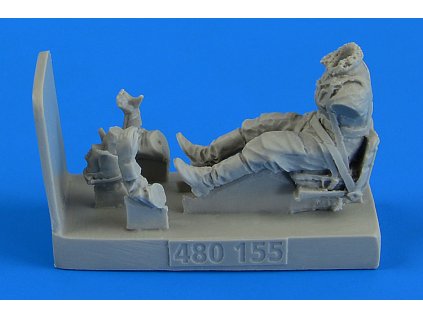 1/48 Soviet Woman Gunner WWII with seat for Po-2