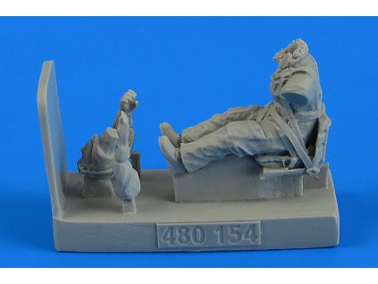 1/48 Soviet Woman Pilot WWII with seat for Po-2