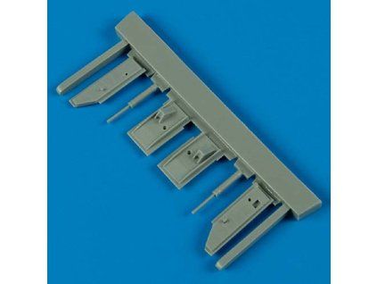 1/72 F9F-2 Panther undercarriage covers - HOBBY BOSS
