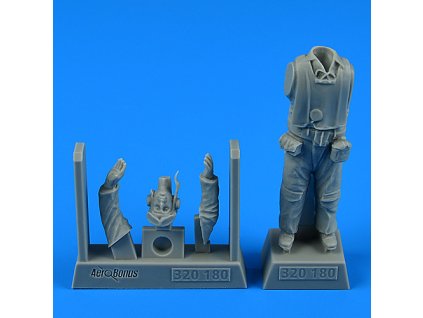 1/32 US Marine Corps WWII Pilot for x kit