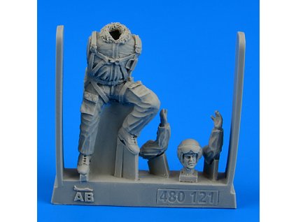 1/48 Soviet Pilot - the Cold War period