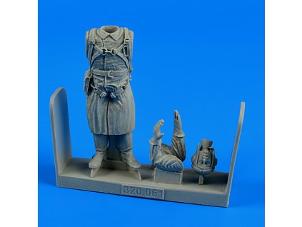1/32 Russian Pilot WWII