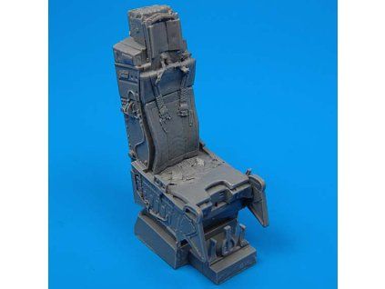 1/72 F-15 Eagle ejection seat with safety belts